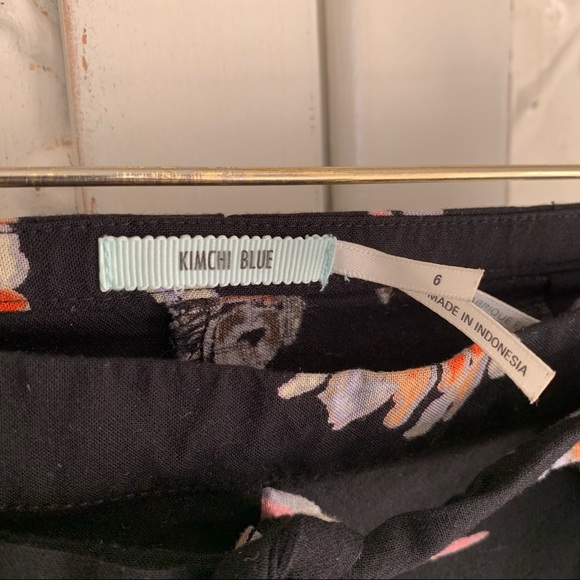 Kimchi Blue Whitney Floral Wrap Short - Picture 12 of 16